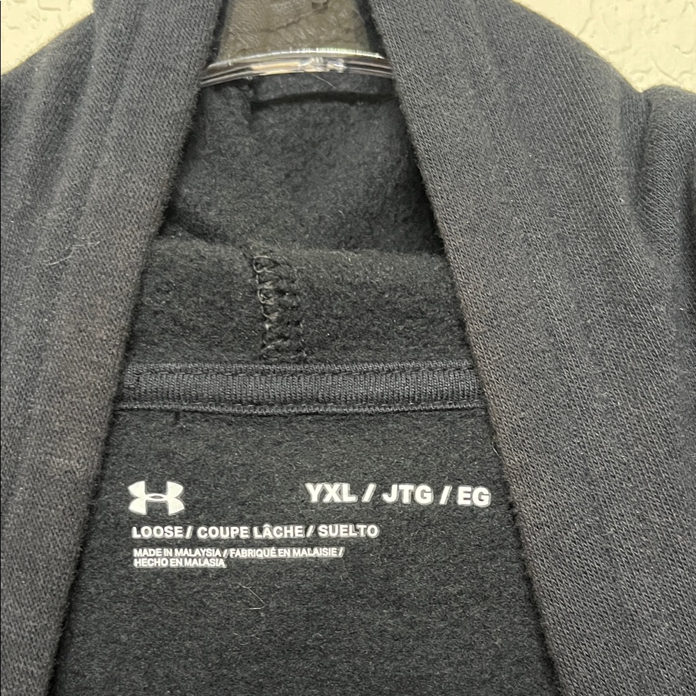Under Armour Youth Boys XL Black Hoodie with White Logo - Picture 2 of 6